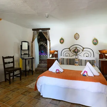 Wonderful Cave-house In Holiday home *