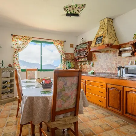 Wonderful Cave-house In Galdar